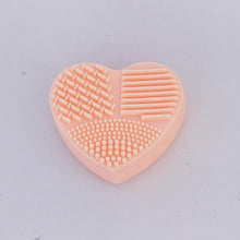 Load image into Gallery viewer, Heart Shape Makeup Brush Cleaning